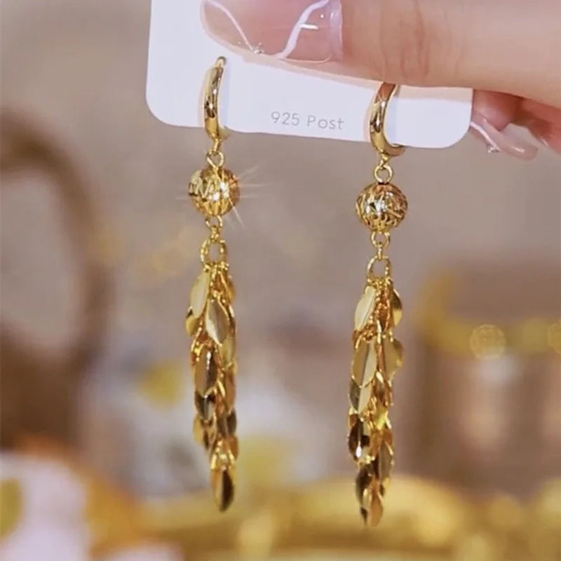 Luxurious Leaf Design Tassel Earring