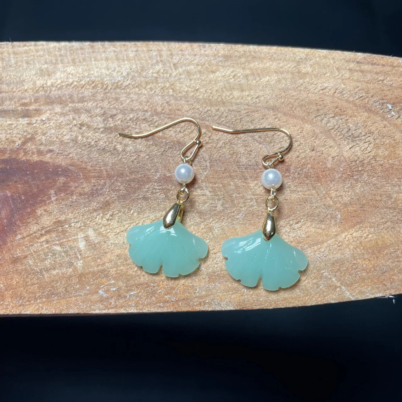 Retro Natural Green Jade Pearl Drop Earring