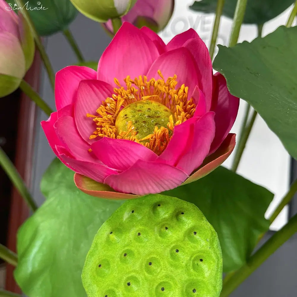 High Quality Silk Lotus Flower