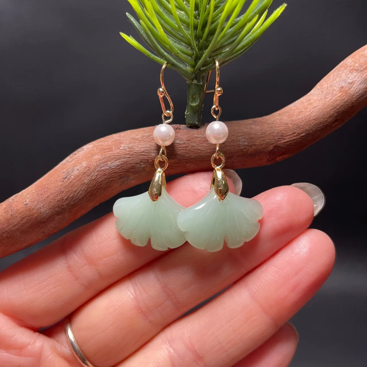 Retro Natural Green Jade Pearl Drop Earring