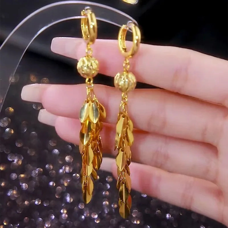 Luxurious Leaf Design Tassel Earring