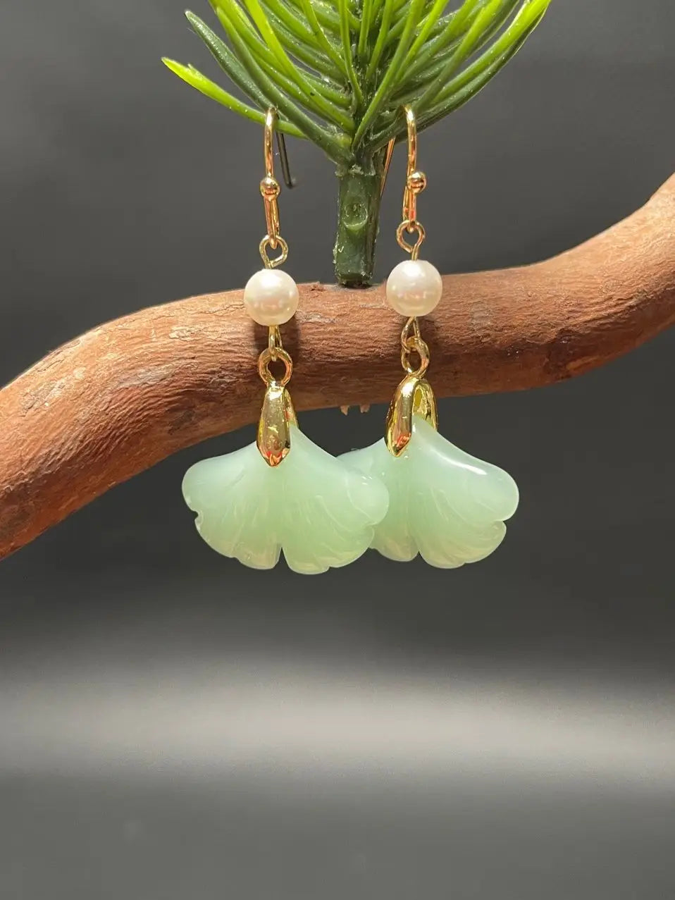 Retro Natural Green Jade Pearl Drop Earring