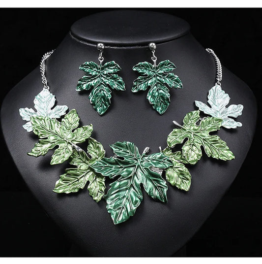 Vibrant Retro Maple Leaf Alloy Necklace Set