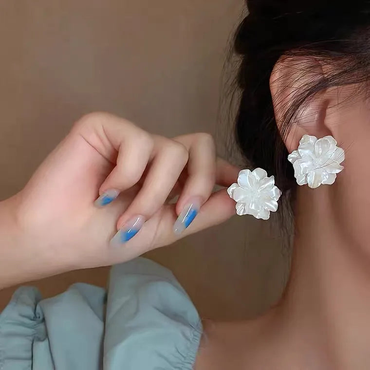 Cute Flower Stud Earrings