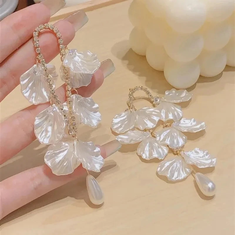 White Petal Flower Tassel Earrings