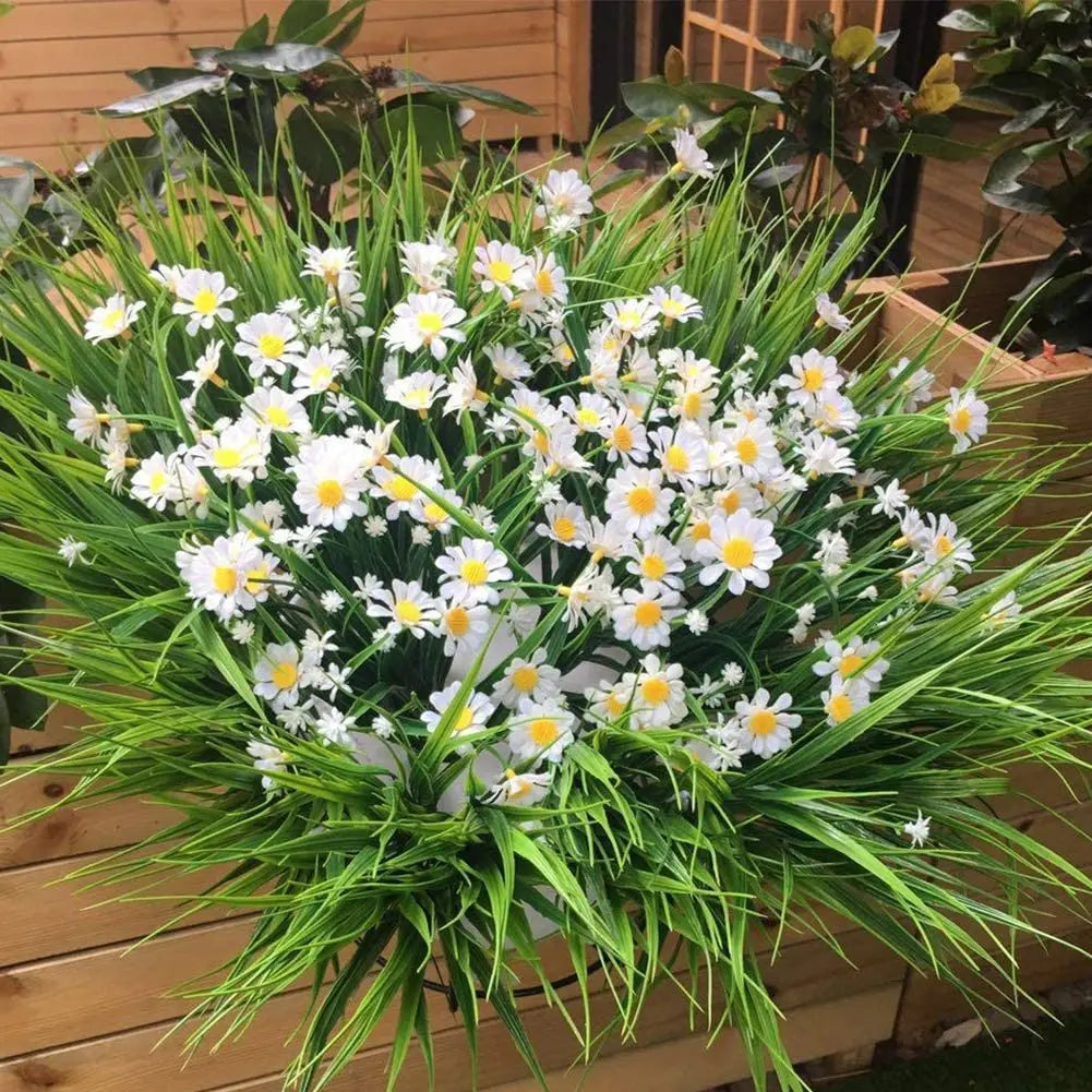 Delicate Artificial Daisy Flowers