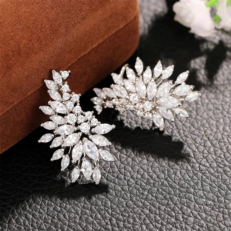 Gorgeous Floral Women's Stud Earrings