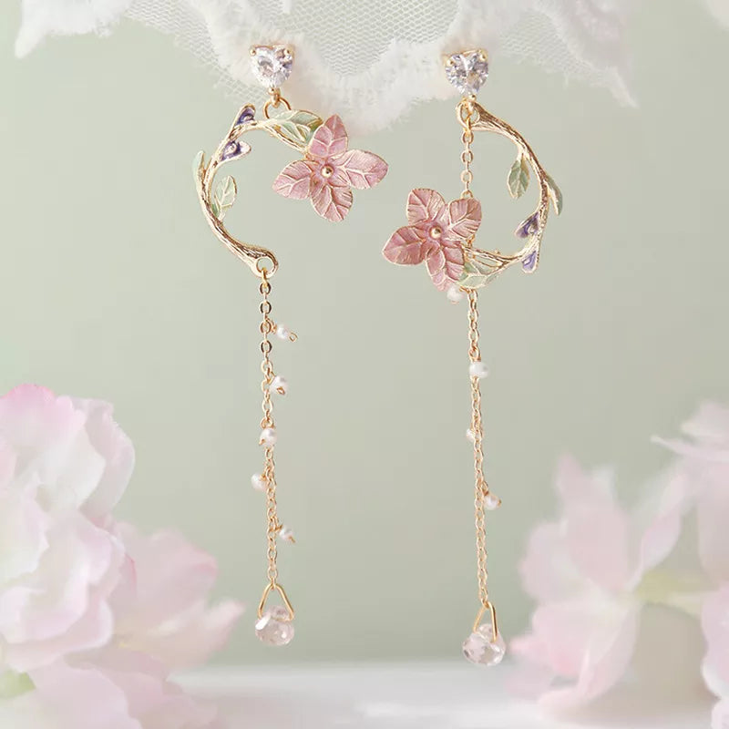 Pretty Flower Asymmetrical Dangle Earrings